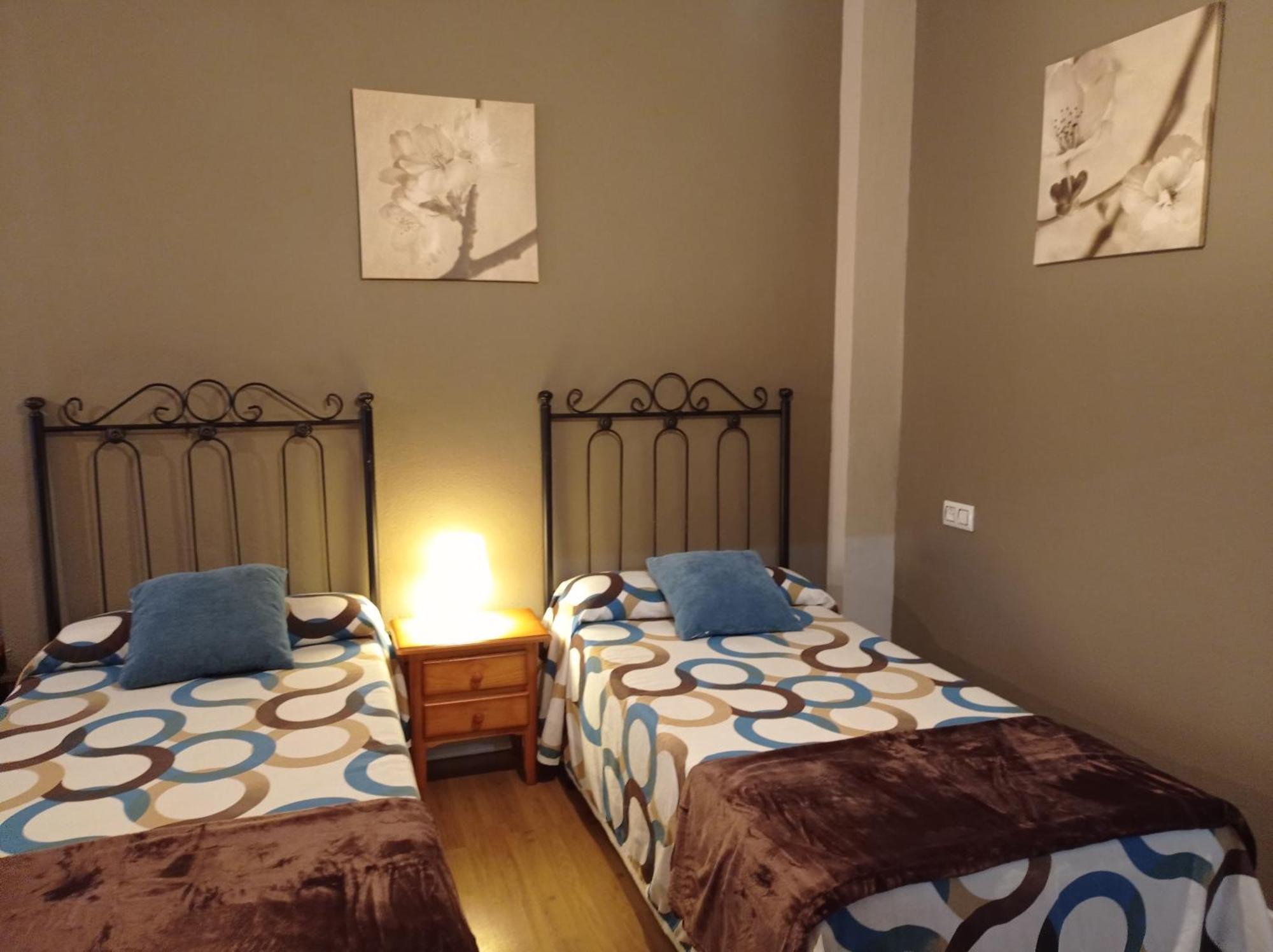 Hospedaje Don Pelayo Gijón Quarto foto